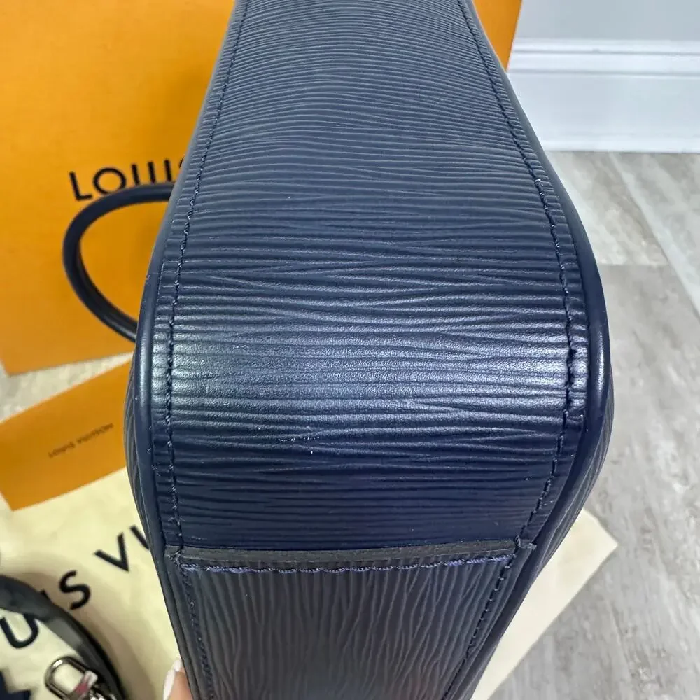 Louis Vuitton Dandy MM Briefcase Messenger In Epi Blue Marine